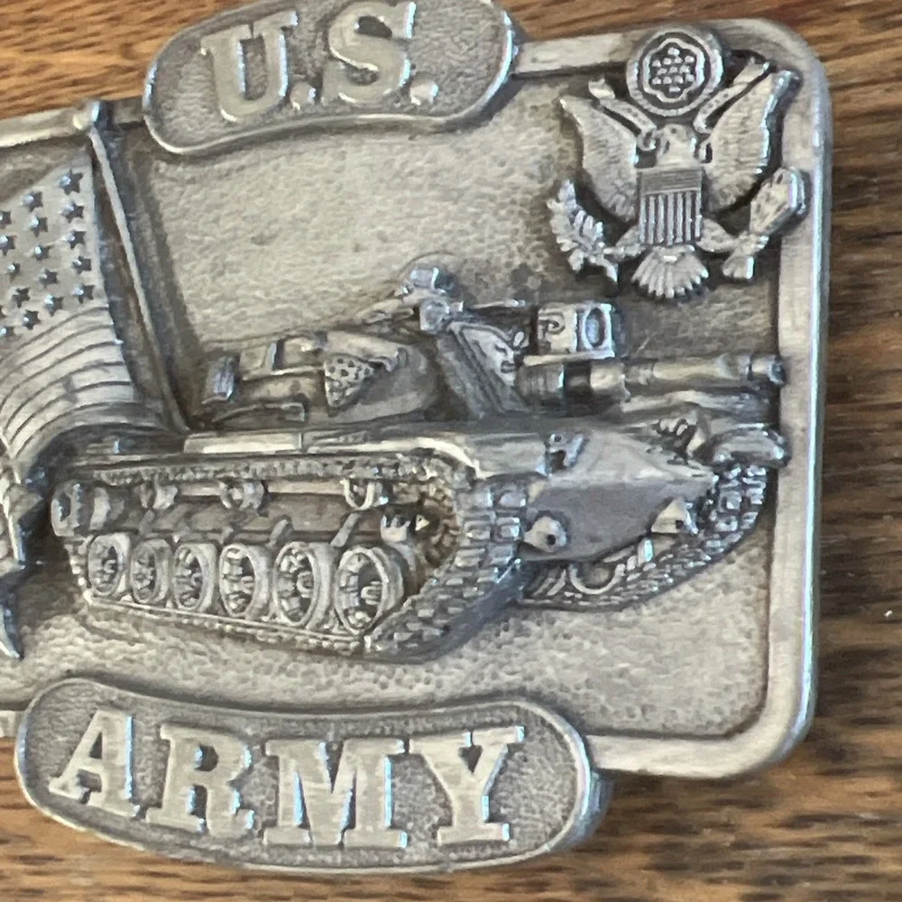 VTG U.S. Army Belt Buckle Tank Flag 1982 Bergamot Brass Works #K132 Made in USA